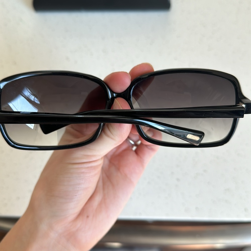 Oliver Peoples Black Gradient Lens Sunglasses - Picture 2 of 3